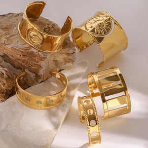 1 Piece Simple Casual Style Solid Color Hollowed-out Sun Shape Stainless Steel  Gold Color Women's Cuff Bracelets h5 